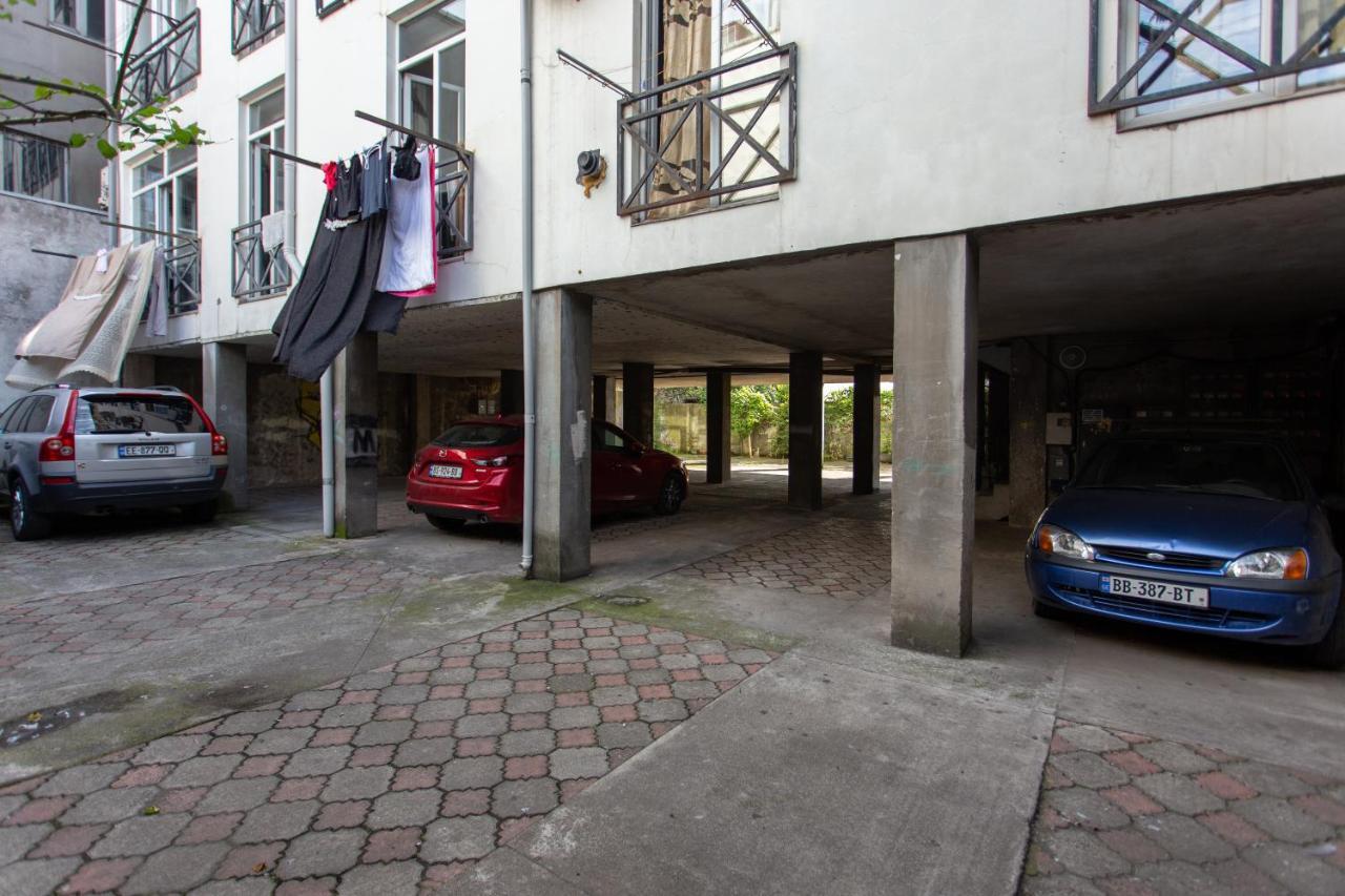Apartments In The Historical Center Of Batumi, Near The Seaside Park ภายนอก รูปภาพ