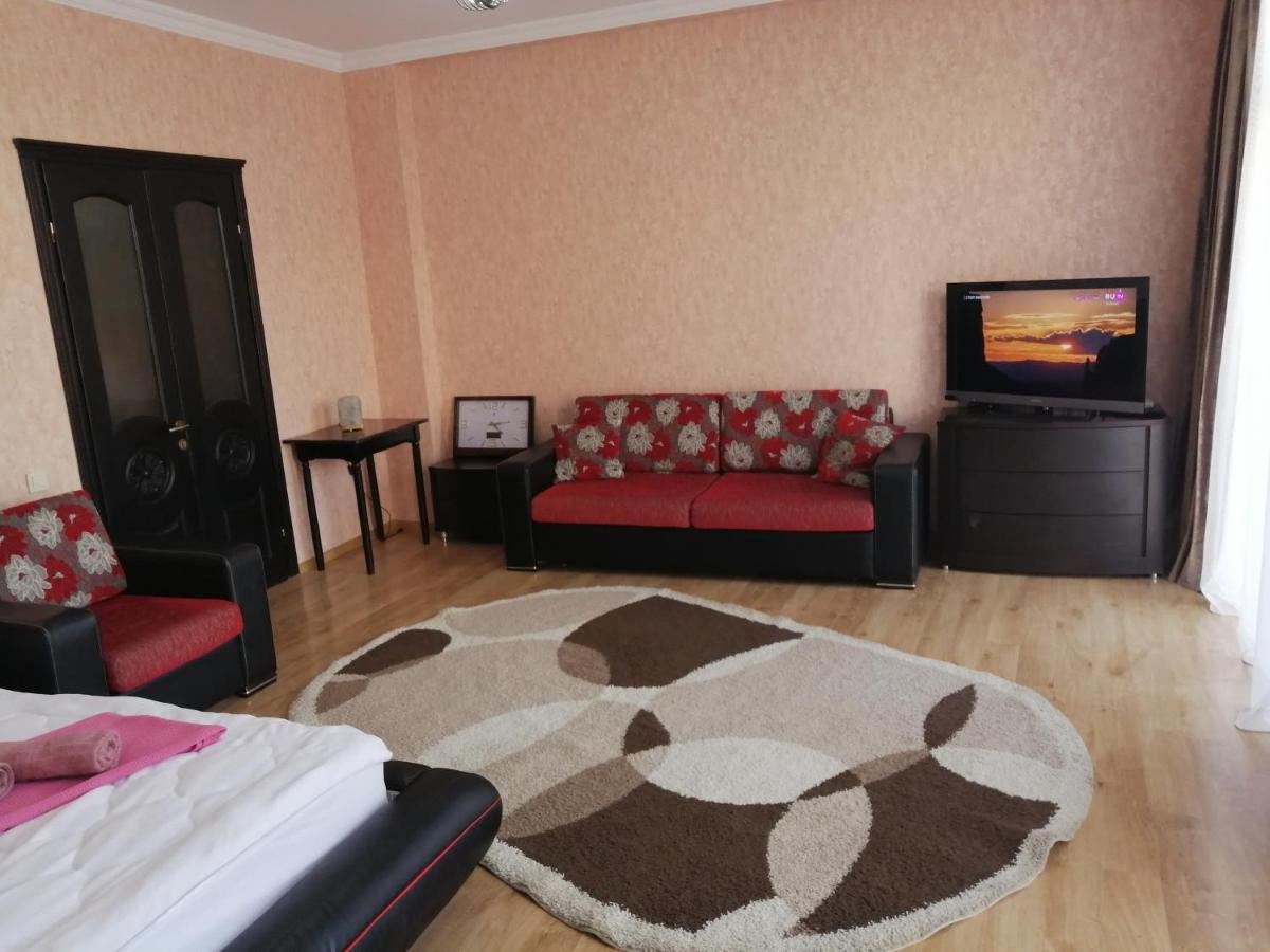 Apartments In The Historical Center Of Batumi, Near The Seaside Park ภายนอก รูปภาพ